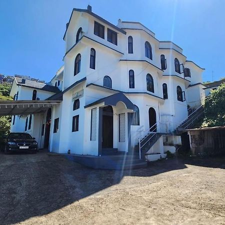 Bob Lesiure Hotel Ooty Exterior photo